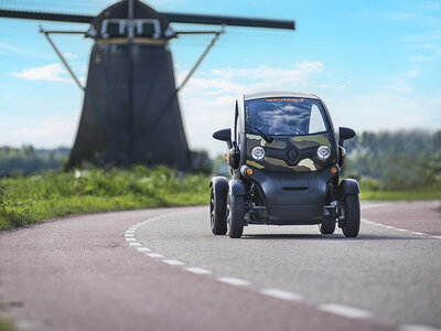 Plezierritje met het gezin in 2 Renault Twizy's in Lisse