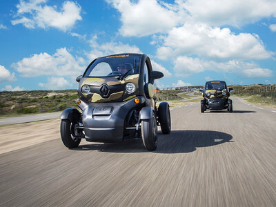 Cruisen in een Renault Twizy in Lisse