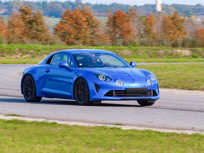 Stage de pilotage : 5 tours sur le circuit de La Ferté-Gaucher en Alpine A110 S