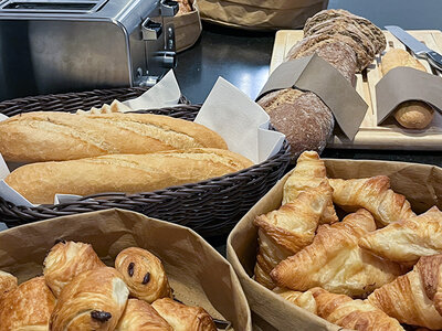 Coffret Douceurs et produits du terroir : petit-déjeuner au buffet dans un bistro 3*