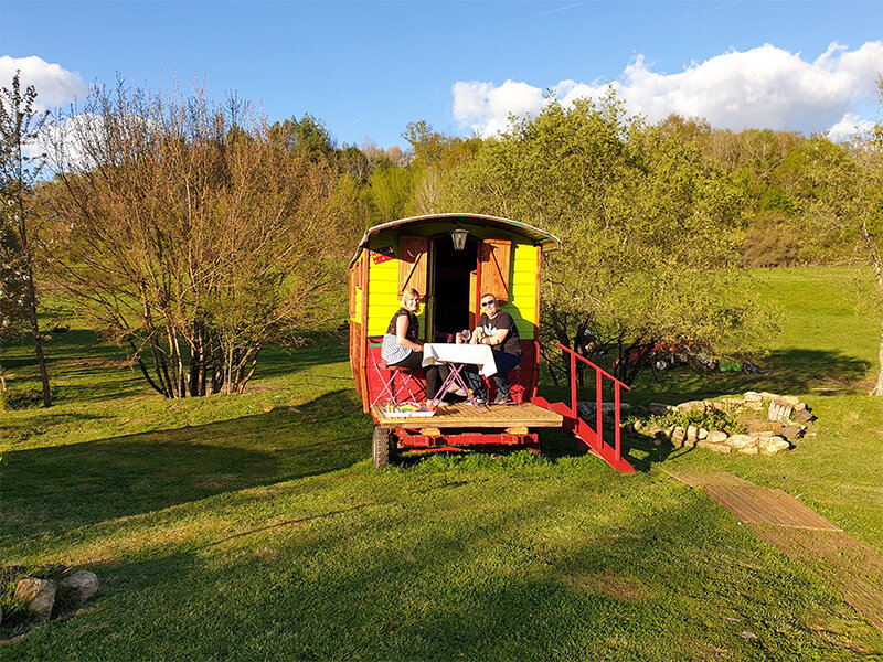 Séjour insolite en famille : 3 jours en roulotte avec pique-nique près de Périgueux