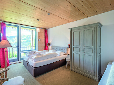 Caja Cita en los Alpes suizos: 1 noche en Grindelwald o St-Moritz