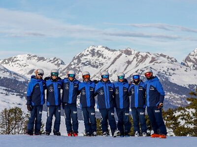 Aventura en la nieve: 1 curso de esquí en Candanchú, Huesca, para 1 persona