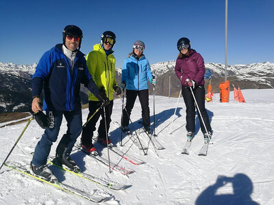 Curso de esquí de 2 días con alquiler de material en Skicenter Astún