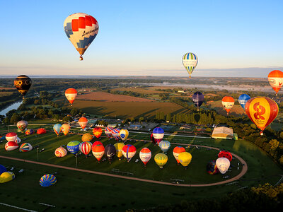 Coffret Vol en montgolfière près de Châtellerault avec photos et coupe de champagne