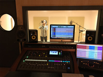 ¡A cantar!: sesión en un estudio de grabación durante 1 hora y CD con la canción