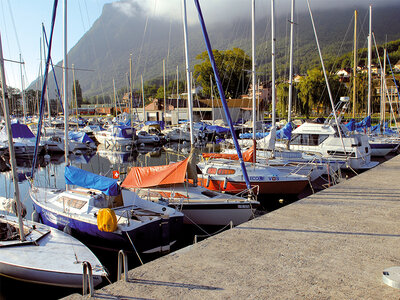 Coffret Balade en bateau d’1h30 pour 4 sur le lac Léman avec un skipper spécialiste de navigation