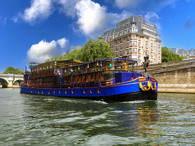 Coffret 2h de croisière sur la Seine avec cocktail et déjeuner gastronomique en famille