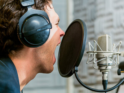 Caja Como un cantante: 1 sesión para grabar la voz y mezcla para 2 personas