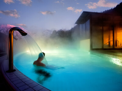 Bain romantique avec champagne pour 2 au 7 Sources Beauty & Spa à Lenk
