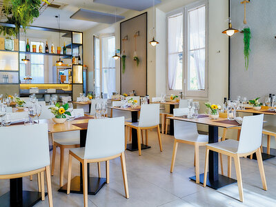 Caja Escapada al Maresme: 1 noche con desayuno buffet en Hotel Arrey Alella 4* para 2