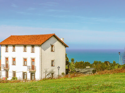 Caja regalo Mar y montaña del País Vasco: 1 noche con desayuno en la Casa Rural Arboliz