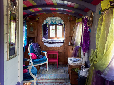 Escapade insolite en roulotte : 3 jours près de Bordeaux avec bouteille de vin