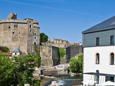 Coffret Séjour romantique : 2 jours en hôtel 4* avec modelage et accès au spa à Clisson