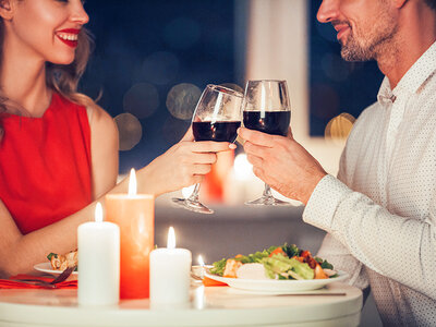 Caja regalo Vive el romance: 2 noches con cena en destinos únicos de España