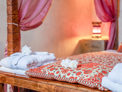 Cofanetto Coccole per 2: trattamento benessere con tè e pasticcini