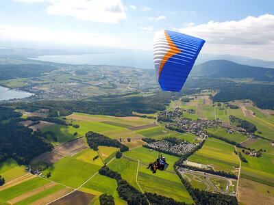 Volo in parapendio o zipline in Svizzera o Italia