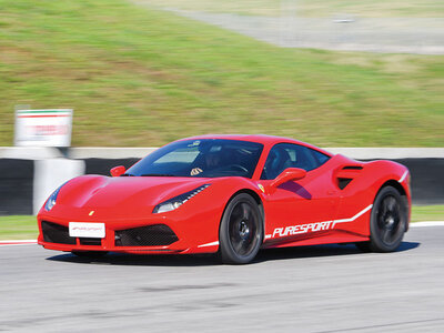 Cofanetto Ferrari 488 GTB: 1 giro su pista all’autodromo del Mugello nei pressi di Firenze