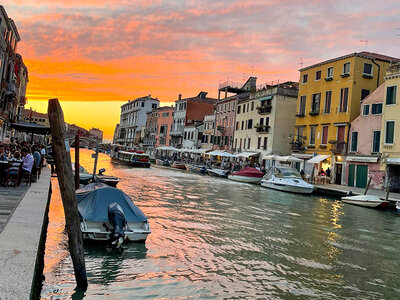 Cofanetto regalo 1 notte in camera Superior in un palazzo 5* sul canale di Cannaregio a Venezia