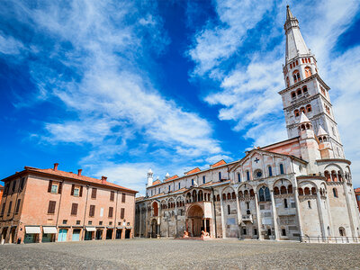 Cofanetto regalo Al cuore di Modena: 1 romantica notte in hotel 4*