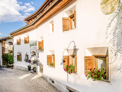 Coffret cadeau Séjour romantique en Engadine : 1 nuit avec spa et souper Menu 4 Plats