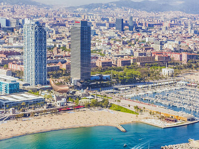 Caja Paseo en helicóptero en Barcelona con Skytourbcn para 1 persona