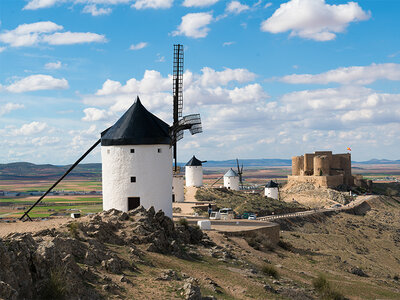 Cofanetto regalo Sulla strada di Don Chisciotte: soggiorno con Spa o cena per 2