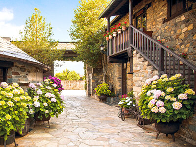 Cofanetto Sulla strada di Don Chisciotte: soggiorno con Spa o cena per 2