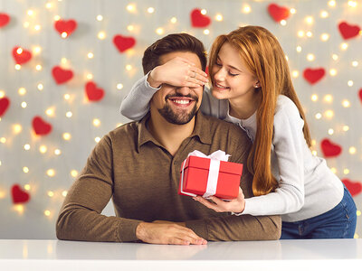 Cofanetto regalo San Valentino su pista: 2 giri alla guida di una Ferrari per lui