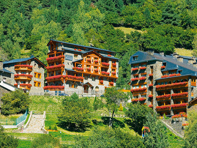 Cofanetto Incantevole Andorra: 1 notte con cena o Spa o 2 notti con colazione