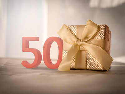 Presentbox Fira 50 år med härliga smaker