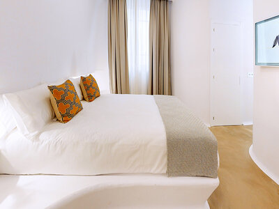 Caja regalo Córdoba mágica: 1 noche con desayuno en el Hotel Boutique Suite Genéris para 2 personas