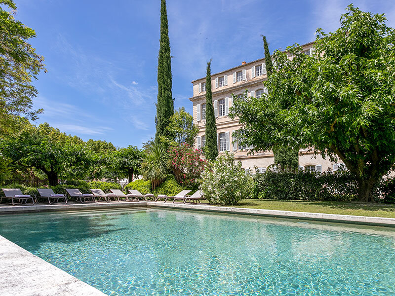 Échappée luxueuse en Provence : 2 jours en château 4* avec dîner gastronomique