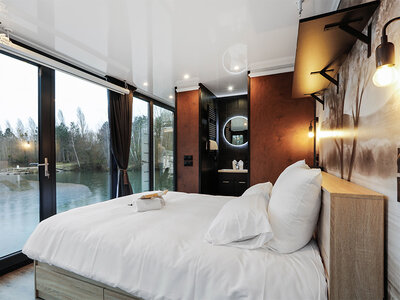 Coffret Escapade insolite de 2 jours en maison flottante avec terrasse tout près de Paris