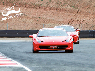 Caja regalo Para el papá más aventurero: conducción en Ferrari con Formula GT