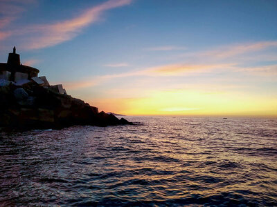 Noche en velero por la costa cantábrica con Inquieto Navegante Charter