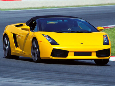 Feliz día al padre aventurero: conducción de un Lamborghini