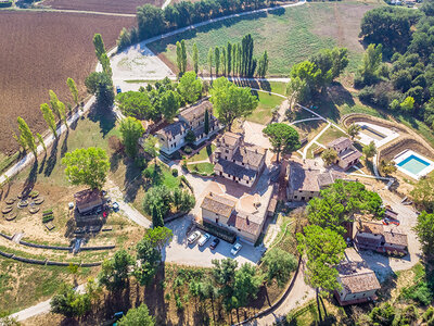 Cofanetto regalo Soggiorno a ritmo lento in Umbria: 2 notti e 2 cene nel borgo di Montone