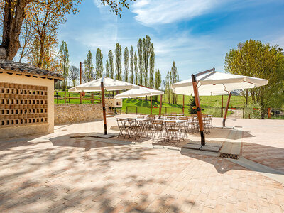 Cofanetto 1 romantica notte nel villaggio medievale di Borgo Pulciano