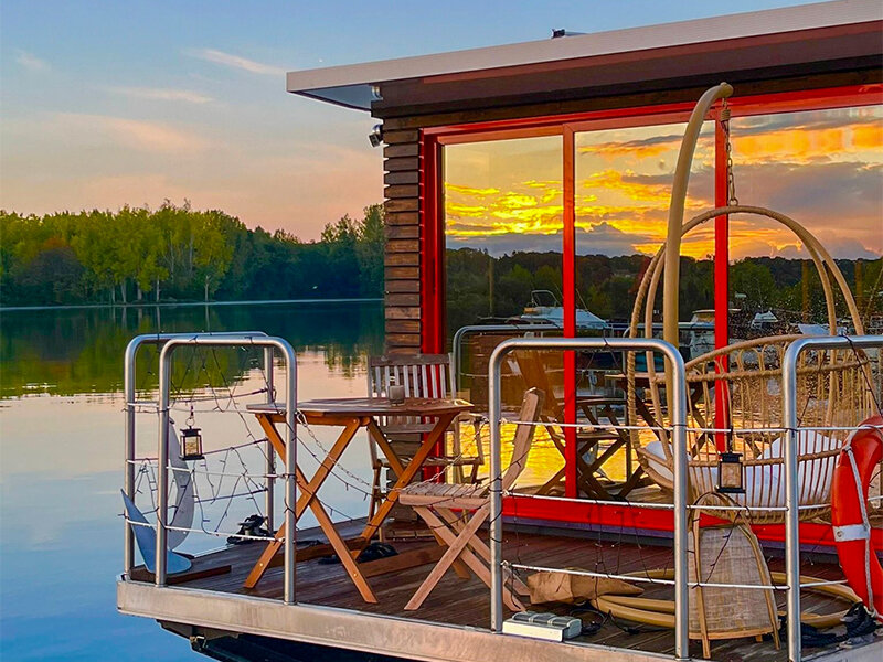 2 jours insolites en maison flottante La Flamel avec baignoire balnéo aux portes de Paris