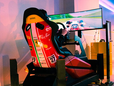 Pilotage de course automobile de 30 min sur simulateur au cœur de Paris