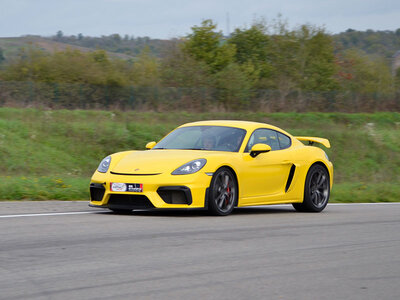 Cofanetto regalo Allaccia le cinture, si parte! 5 giri in Porsche sulla pista di Château Gaillard