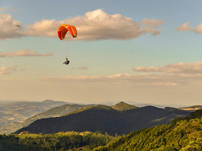 Box Gleitschirmflug mit Erinnerungsfoto in der Nähe des Mont Blanc in Frankreich