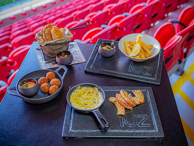 Coffret Visite du stade de Luz, musée Sport Lisboa e Benfica, écharpe et dîner au Luz by Chakall pour 2