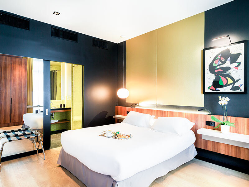 Romance à Paris : séjour de 2 jours en hôtel de charme au cœur de la ville Lumière