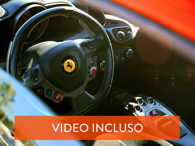 Cofanetto regalo Scendi in pista per 2 giri su Ferrari 488 a Castelletto di Branduzzo