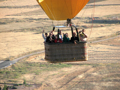 Caja 1 vuelo en globo aerostático de 1 hora por Segovia para 2 personas