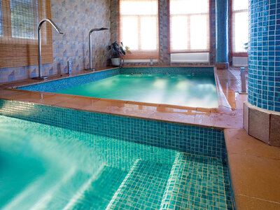 Caja regalo La Dama Verde - Balneario de Almeida: 1 hora en la zona termal para 2