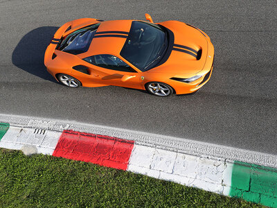 Adrenalina da Ferrari F8 Tributo, 1 giro presso l’Autodromo del Mugello