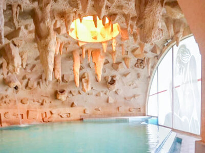 Coffret Détente en solo : 1 journée au spa avec massage aux pierres chaudes à Loèche-les-Bains